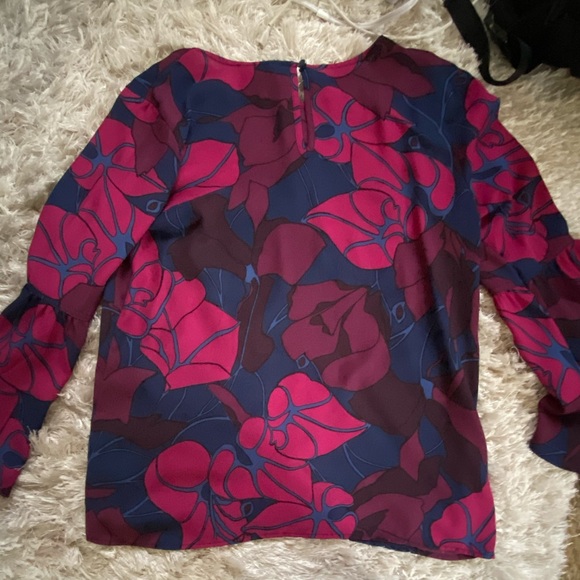 Loft Floral Blouse - Picture 3 of 3